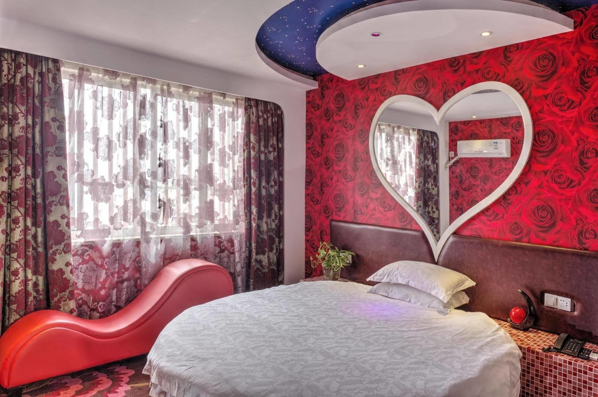 Milan Fashion Hotel Deqing Exterior photo