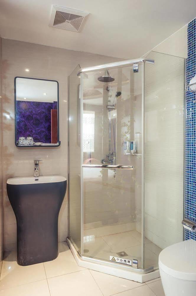 Milan Fashion Hotel Deqing Exterior photo